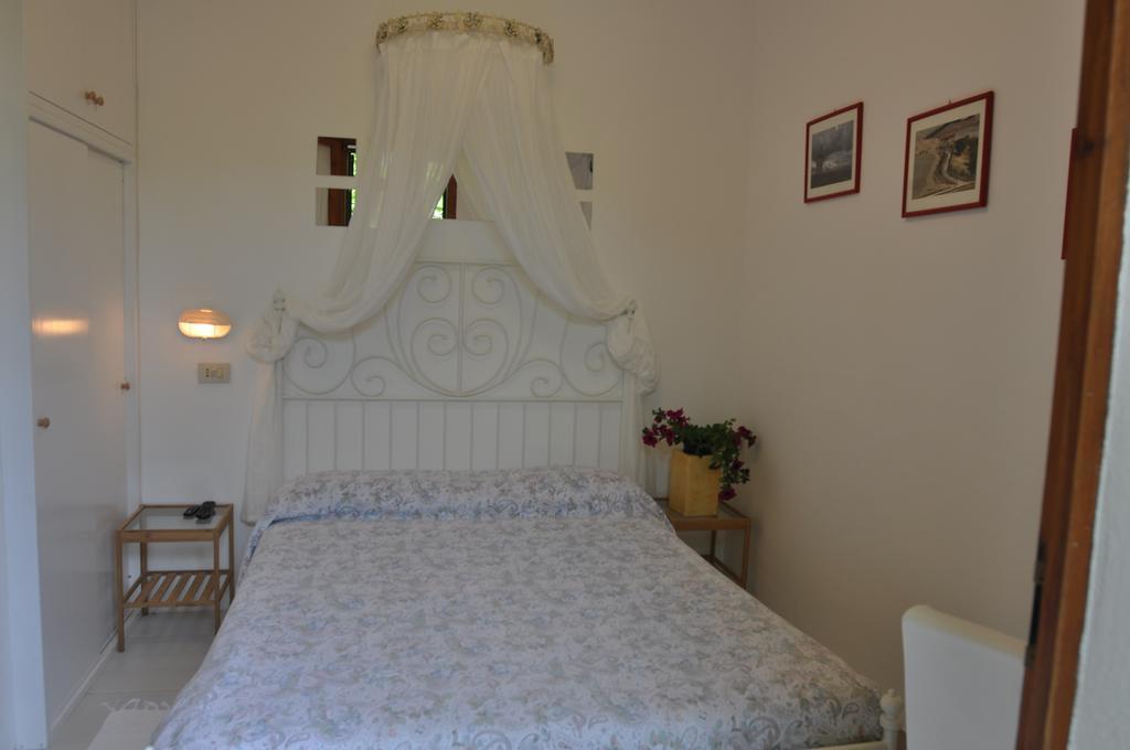 Hotel Giardino Capoliveri  Exterior photo