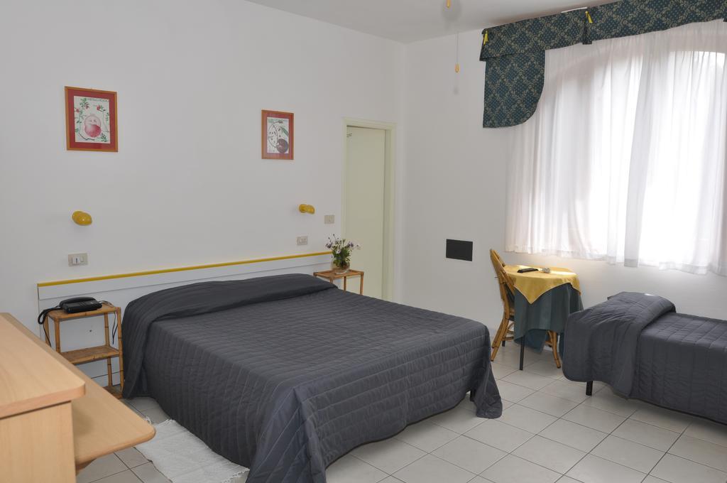 Hotel Giardino Capoliveri  Exterior photo