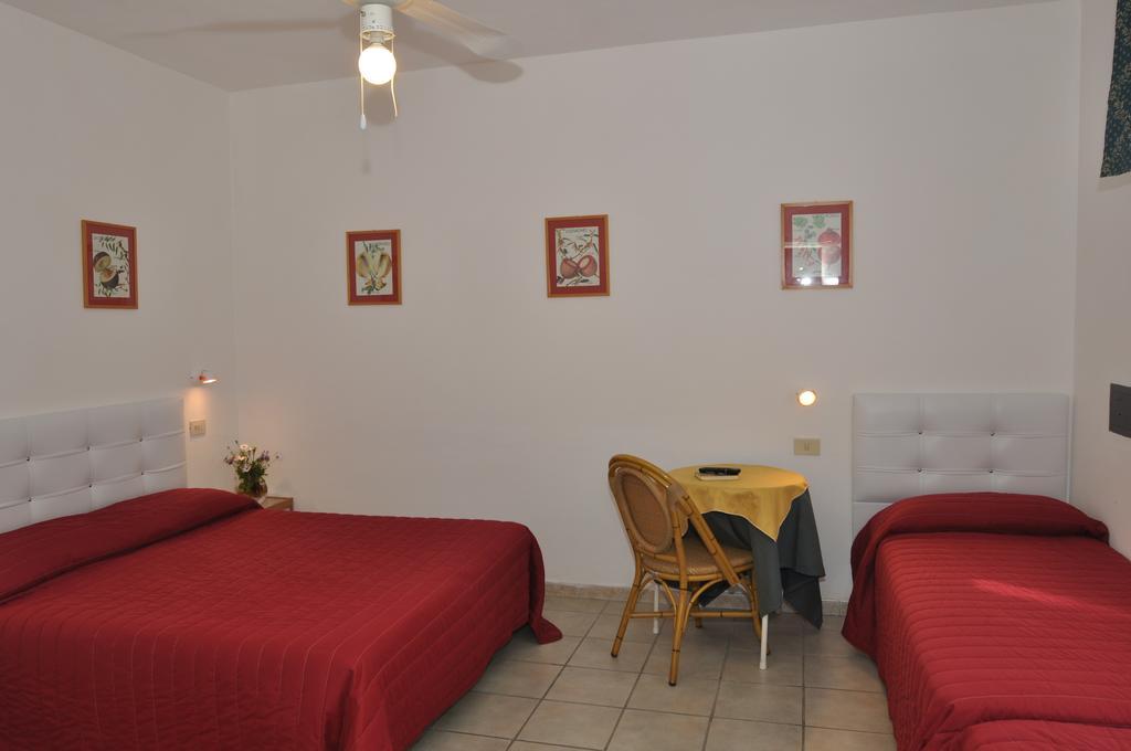 Hotel Giardino Capoliveri  Exterior photo
