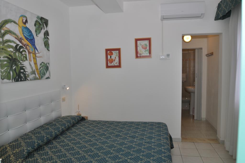 Hotel Giardino Capoliveri  Exterior photo