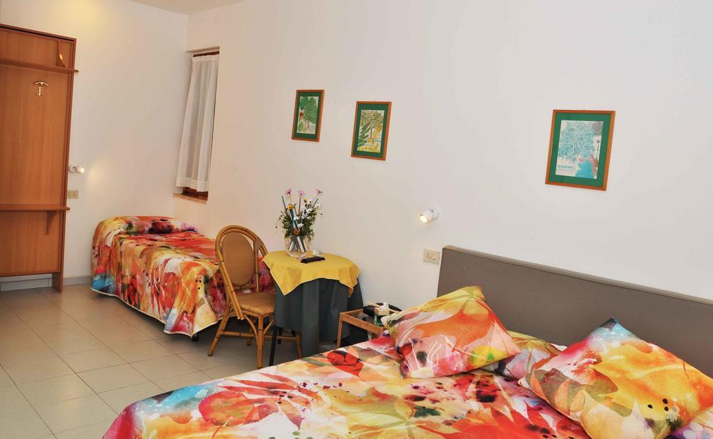 Hotel Giardino Capoliveri  Exterior photo