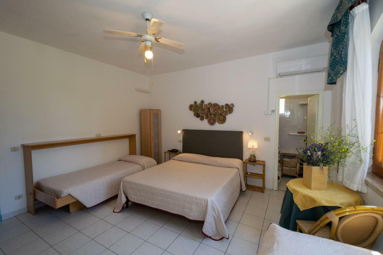 Hotel Giardino Capoliveri  Exterior photo