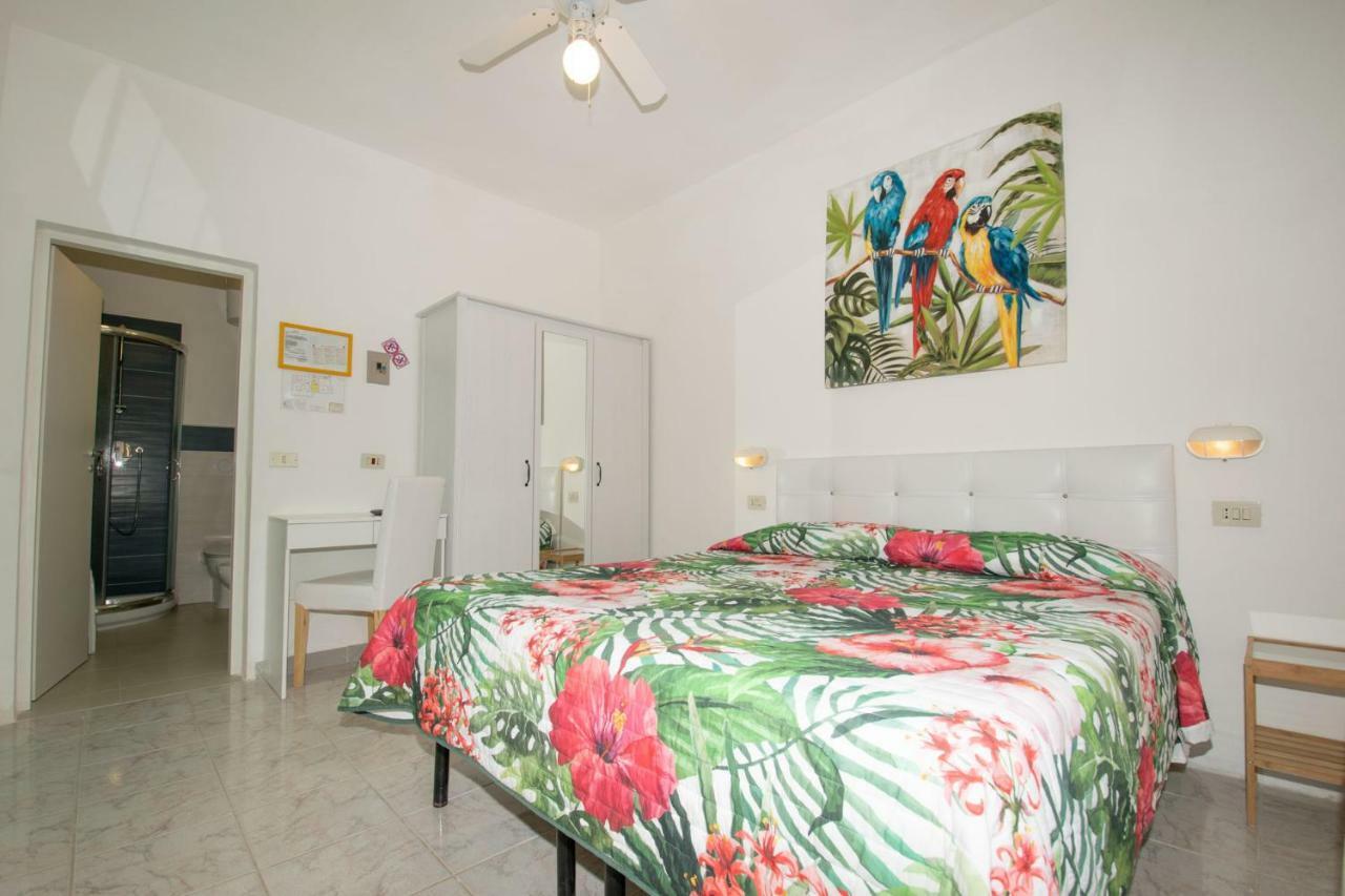 Hotel Giardino Capoliveri  Exterior photo